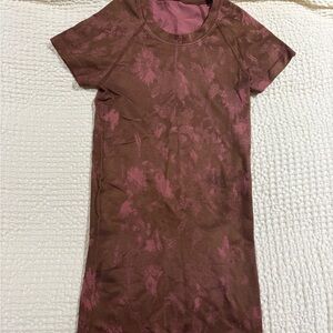lululemon athletica Brown and Pink Short Sleeve Tee